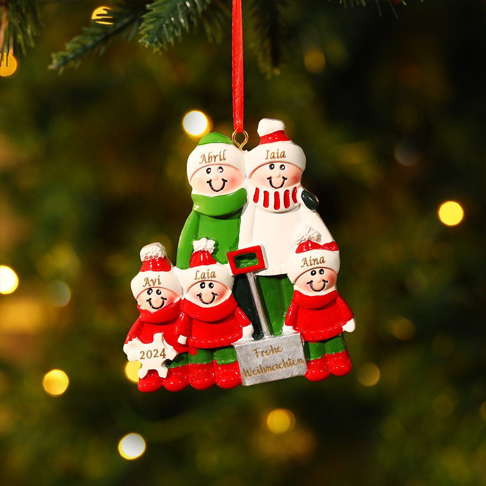 Harz Weihnachtsornament-Personalisierter 2-5 Namen & Text & Jahr Schneeschaufelteam Weihnachtsbaum Anhänger mit 2-5 Familienmitgliedern