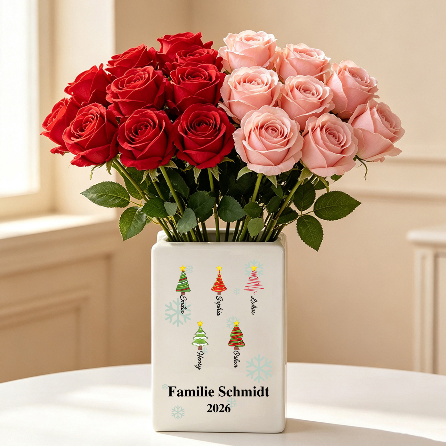 Personalisierte Keramikvase in Buchform mit Namen Familiennamen und Weihnachtsbaummotiven Weihnachtsgeschenk für Mama oder Oma