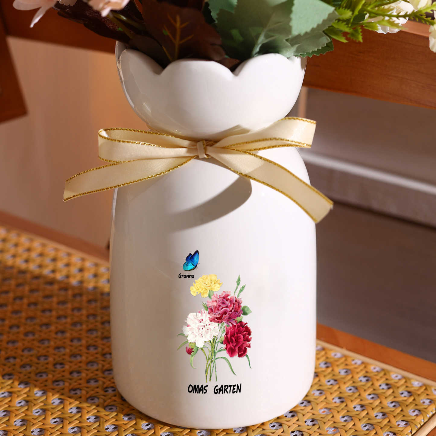 Personalisierter 1 Name & Text Blumen & Schmetterling Familie Vase