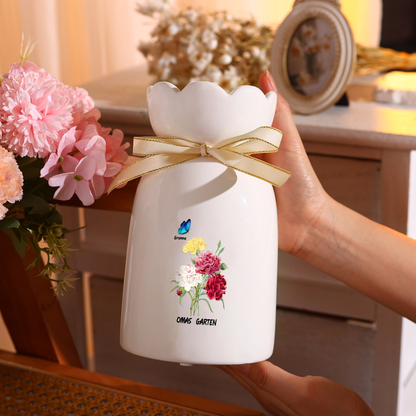 Personalisierter 1 Name & Text Blumen & Schmetterling Familie Vase