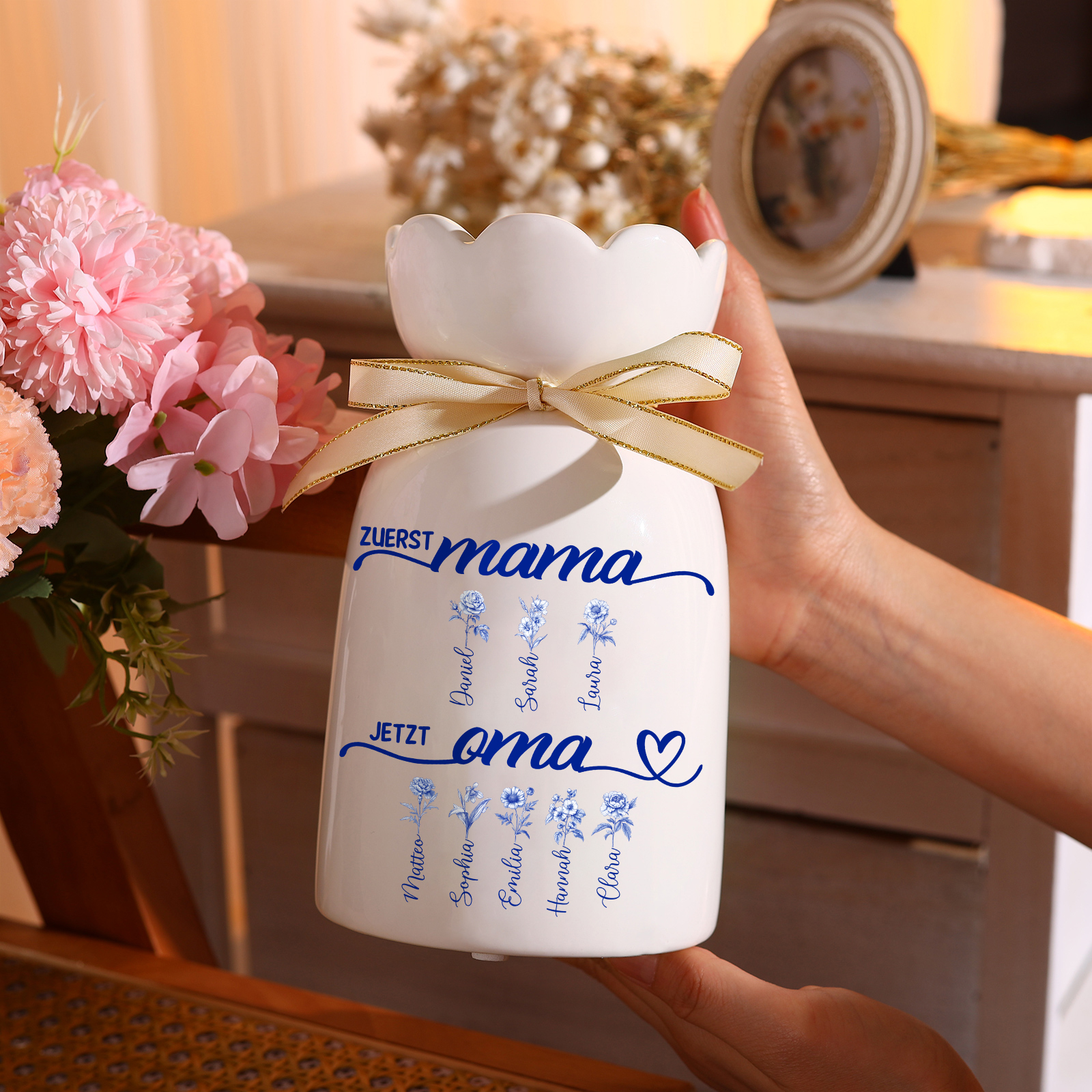 Personalisierte Blumenvase Erste Mama jetzt Oma – blau floral