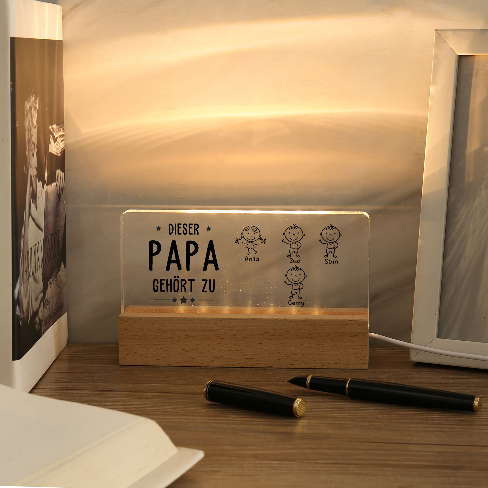 Personalisierte 2-6 Namen & Muster Nachtlicht Geschenk für Vater-Diese Papa gehört zu........