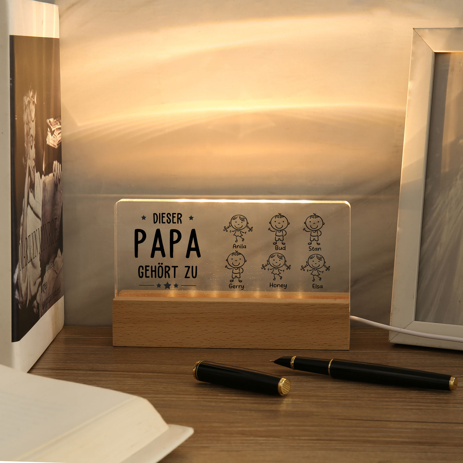 Personalisierte 2-6 Namen & Muster Nachtlicht Geschenk für Vater-Diese Papa gehört zu........