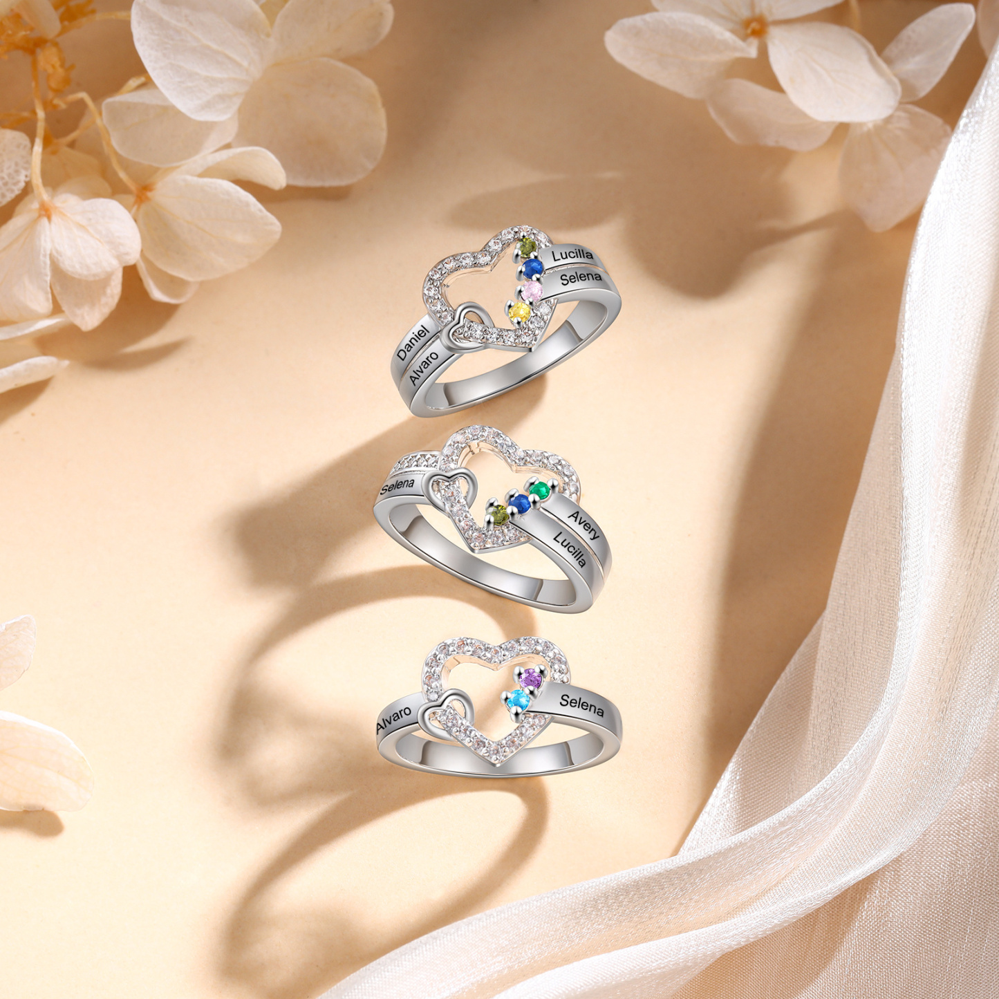 Personaliesierter Doppelherz-Ring mit 2-4 Geburtssteinen & 2-4 Namensgravur