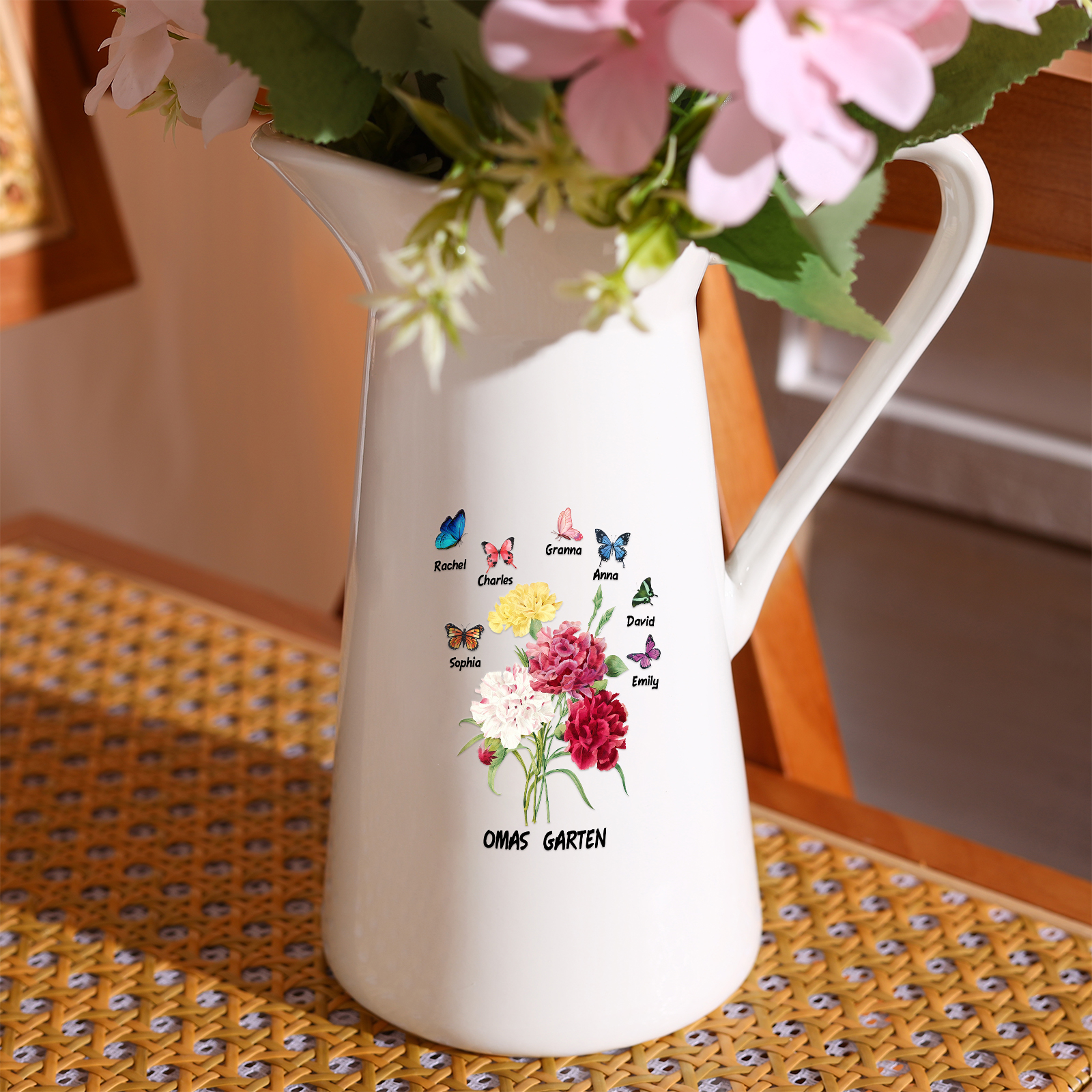 Personalisierte 7 Namen & Text Blumen & Schmetterling Gießvase mit Henkel Familie Vase
