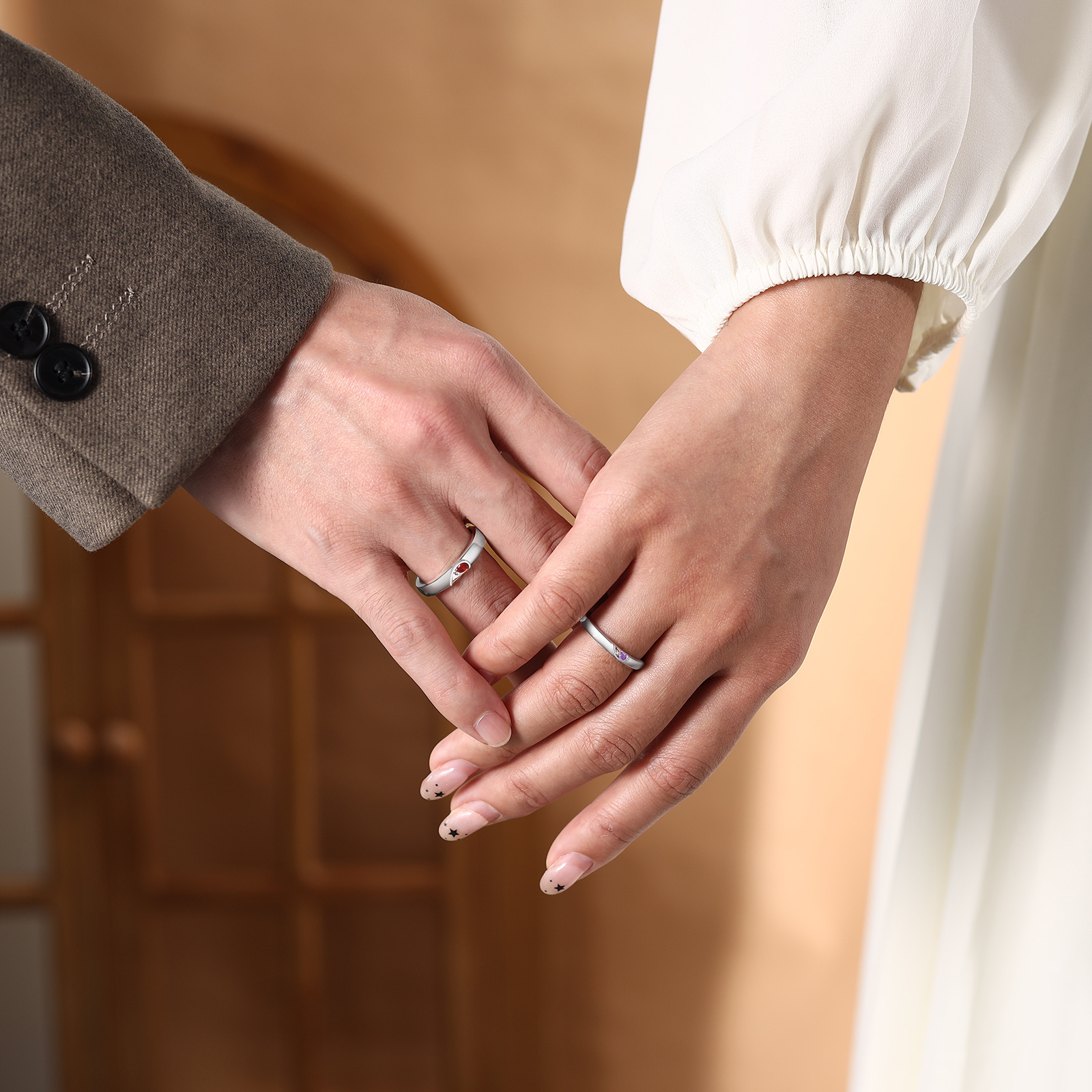 Herz-Partnerring mit 2 Geburtssteinen, graviert mit 2 Namen