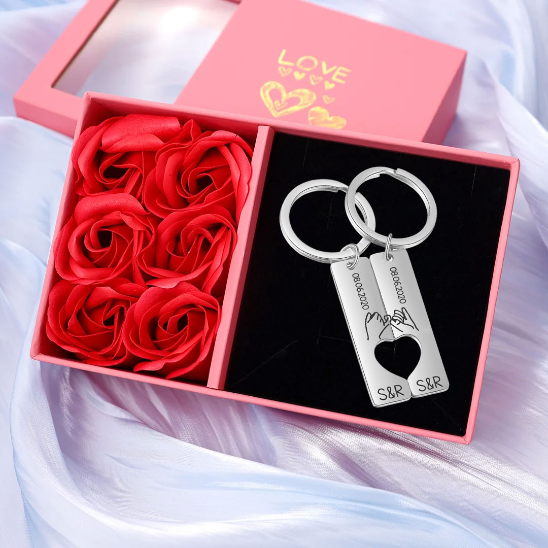 Personalisierte Partner-Schlüsselanhänger im 2er-Set mit Herz-Puzzle und individueller Gravur