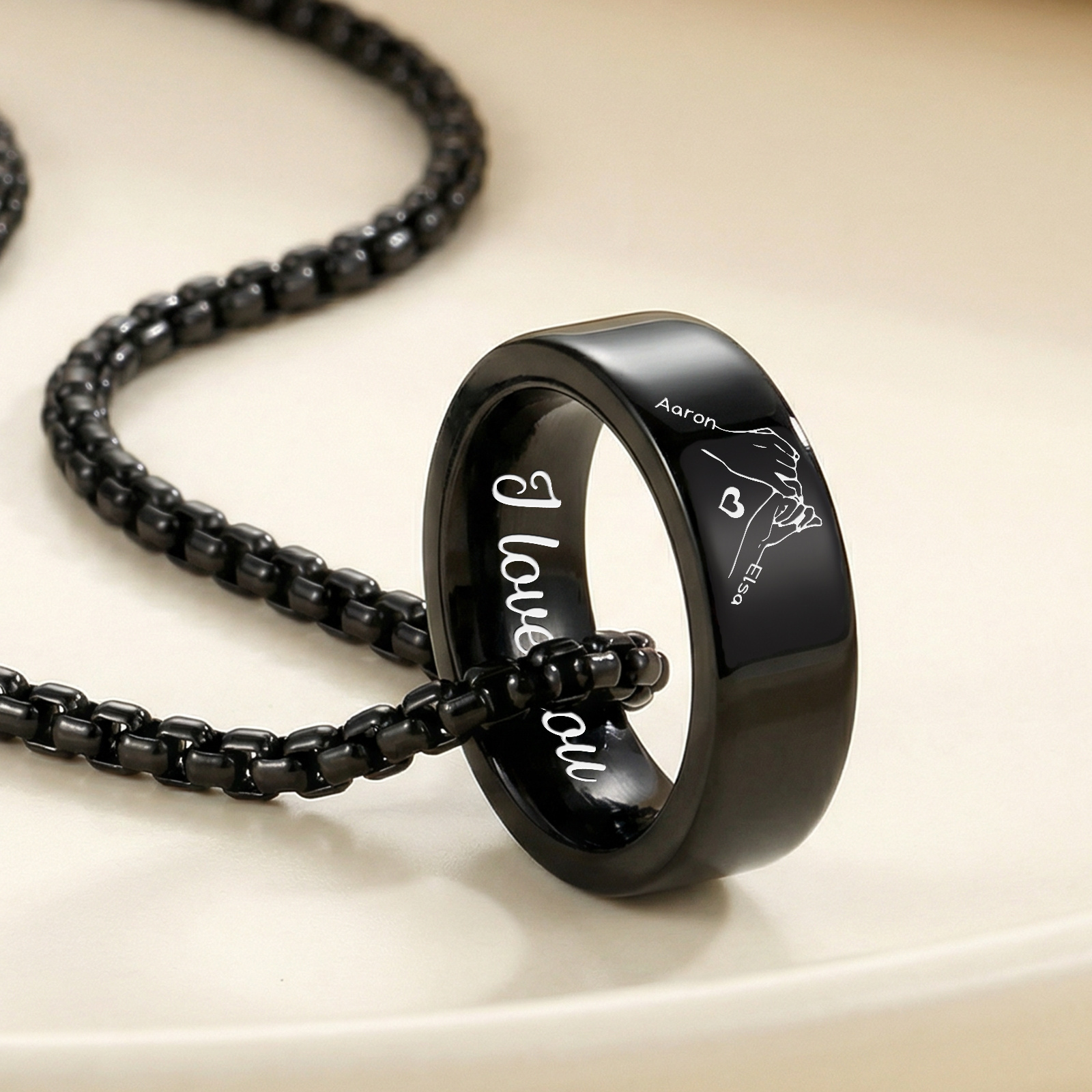 Personalisierte Partnerkette aus Edelstahl – Gravierte Ringe mit Vornamen & Text