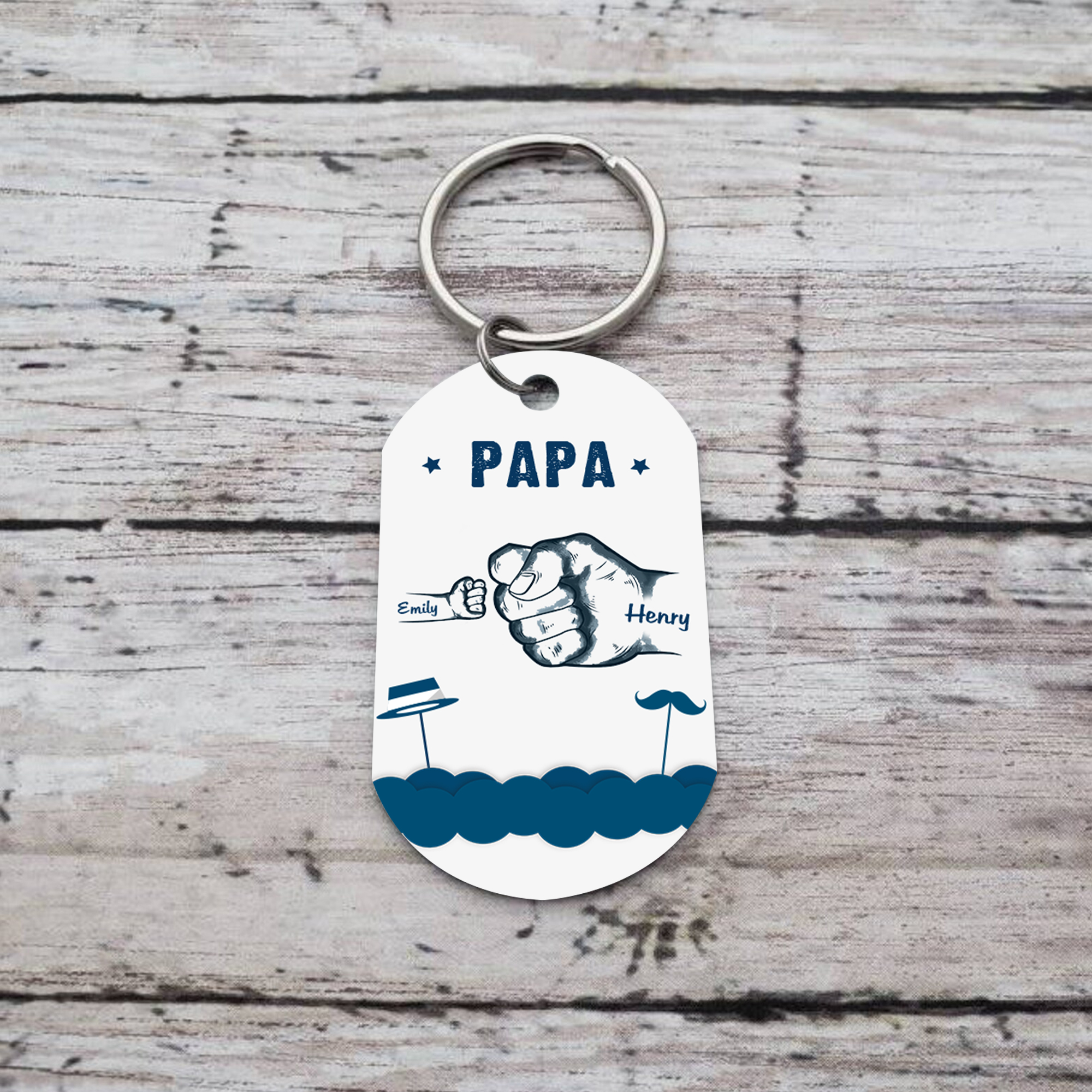 Personalisierbarer Text & 2 Namen Blau Fauststoß Metall Schlüsselanhänger-Geschenk für Vater/Großvater