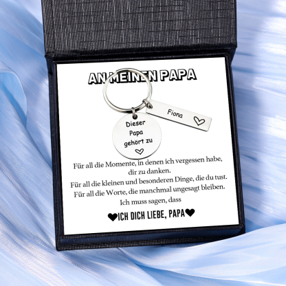 Personalisierte 1 Name - Dieser Papa gehört zu Schlüsselanhänger - An meinen Papa - Geschenk mit Nachrichtenkarte