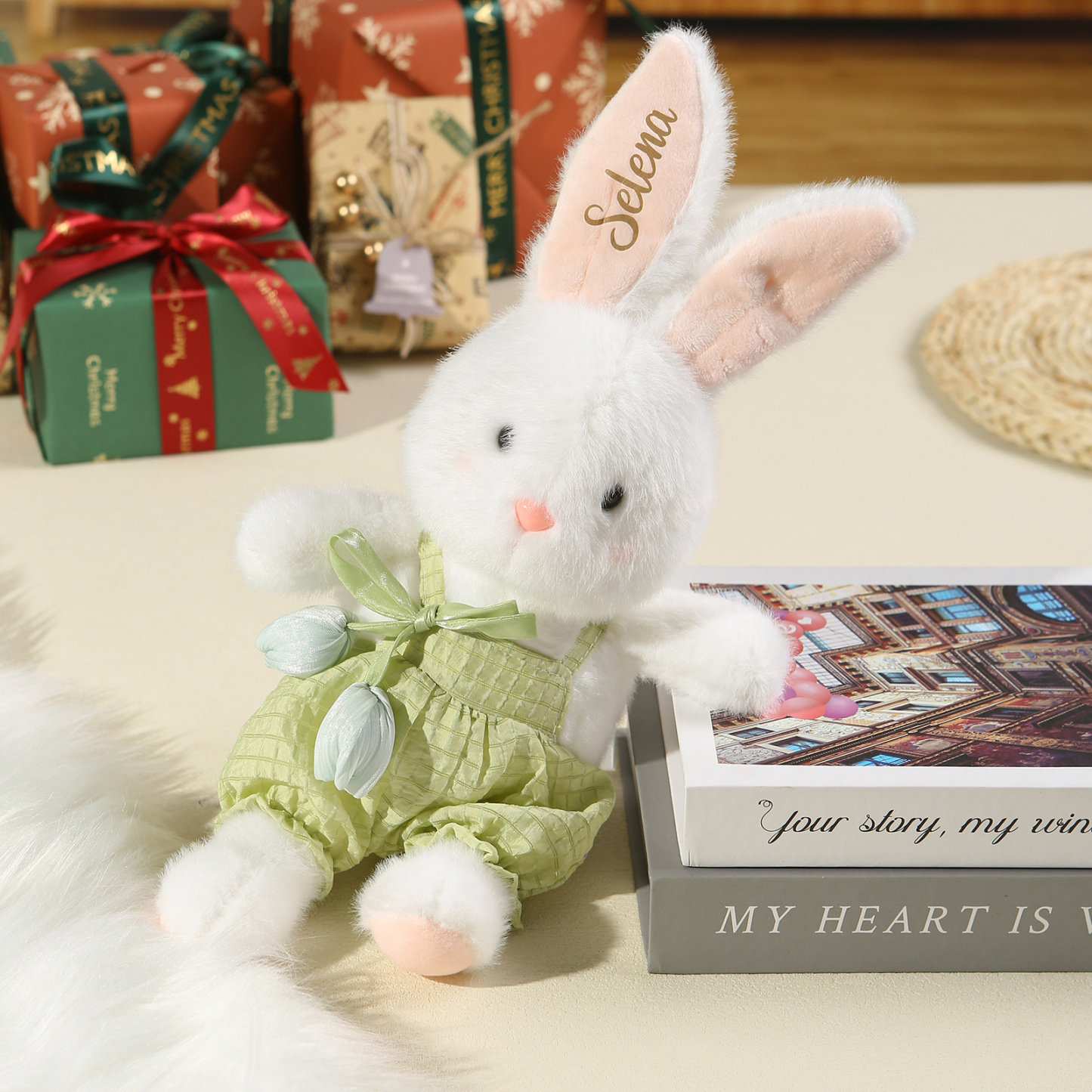 Personalisiertes Set aus Plüschhase und Bommelmütze mit Namensstickerei – Geschenk für Babys und Kinder