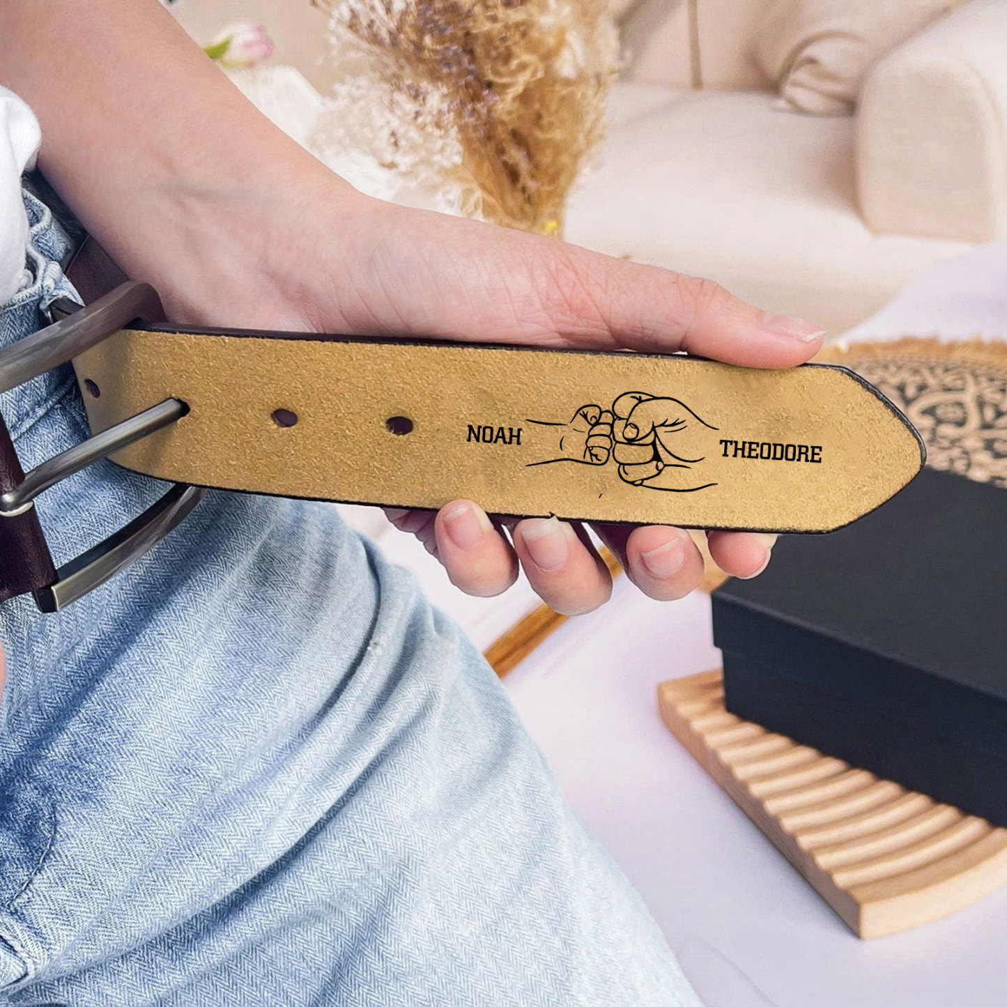Personalisierter 3 Namen und 1 Buchstabe Herren Ledergürtel - Perfektes Geschenk für Ihren Vater im Vatertag!
