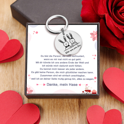 Personalisierbarer Text Rund Metall Hase Schlüsselanhänger – Geschenk mit Nachrichtenkarte für Paar