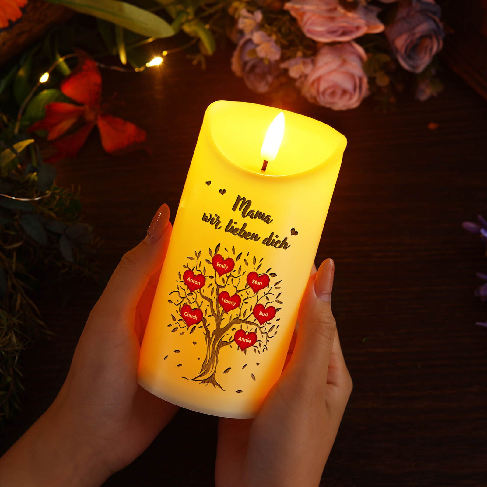 Personalisierbare LED-Kerze Baum mit 7 Namen & Text - Mama wir lieben dich