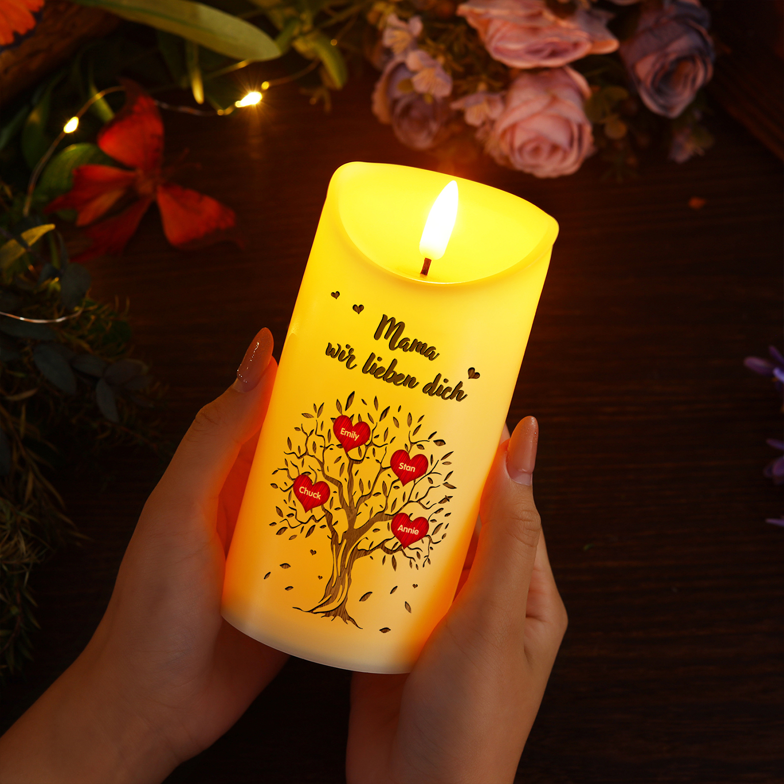 Personalisierbare LED-Kerze Baum mit 4 Namen & Text - Mama wir lieben dich