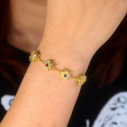 Personalisiertes Damenarmband mit 2-4 Geburtssteinen und Geburtsblumen, drehbares Armband für Damen