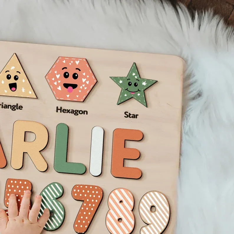 Personalisiertes Name Ziffer & Geometrie Holz Puzzle Geschenk für Vorschulkinder
