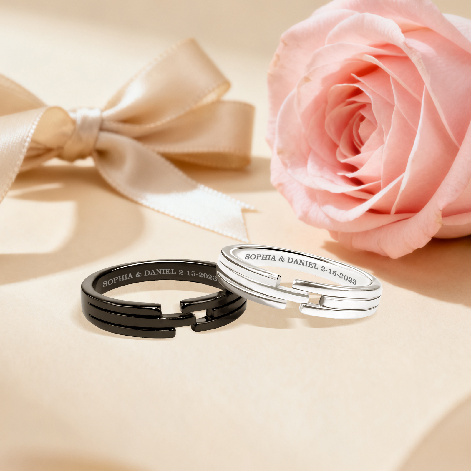 Zweifarbige, verstellbare Partner-Ringe, 2 personalisierte Texte