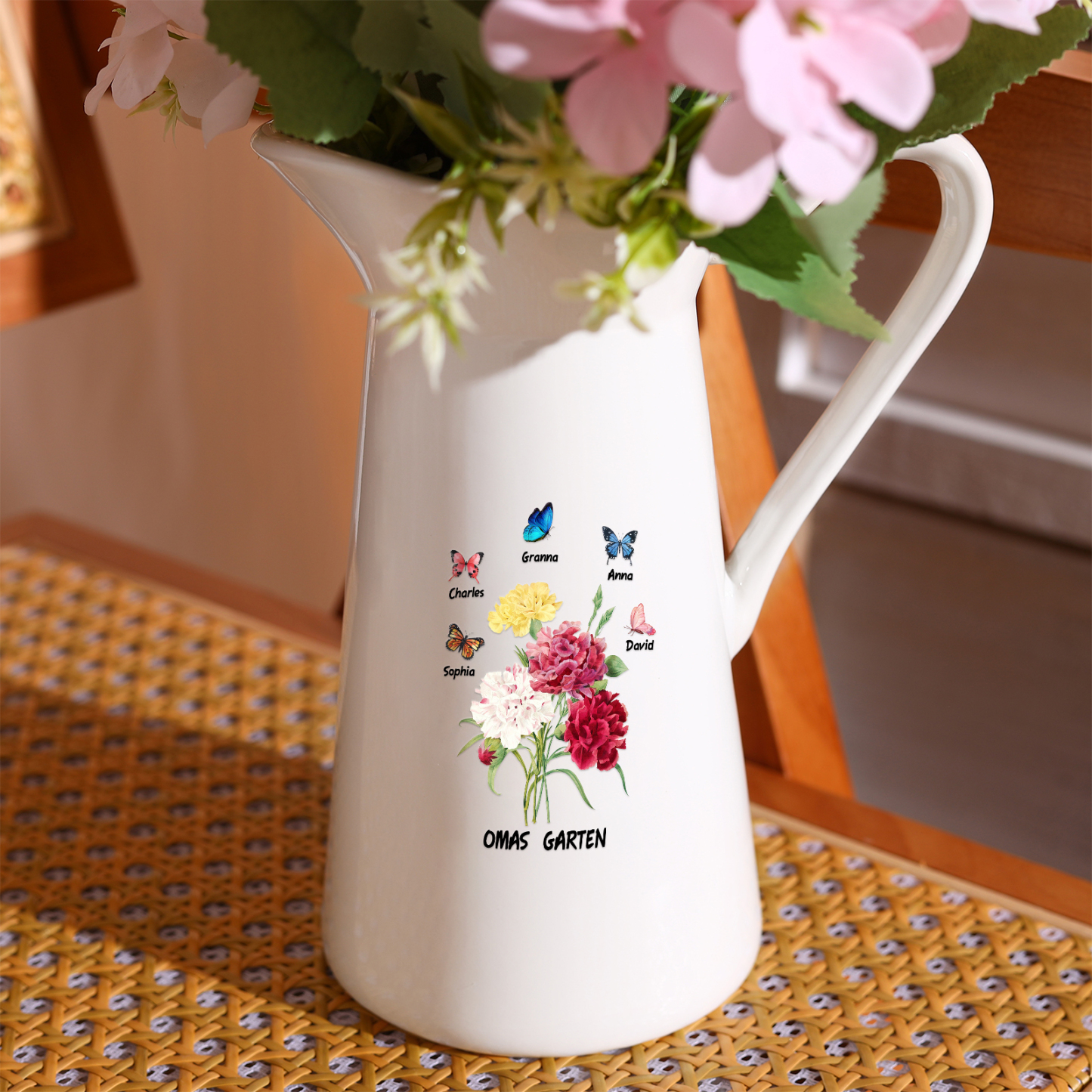 Personalisierte 5 Namen & Text Blumen & Schmetterling Gießvase mit Henkel Familie Vase
