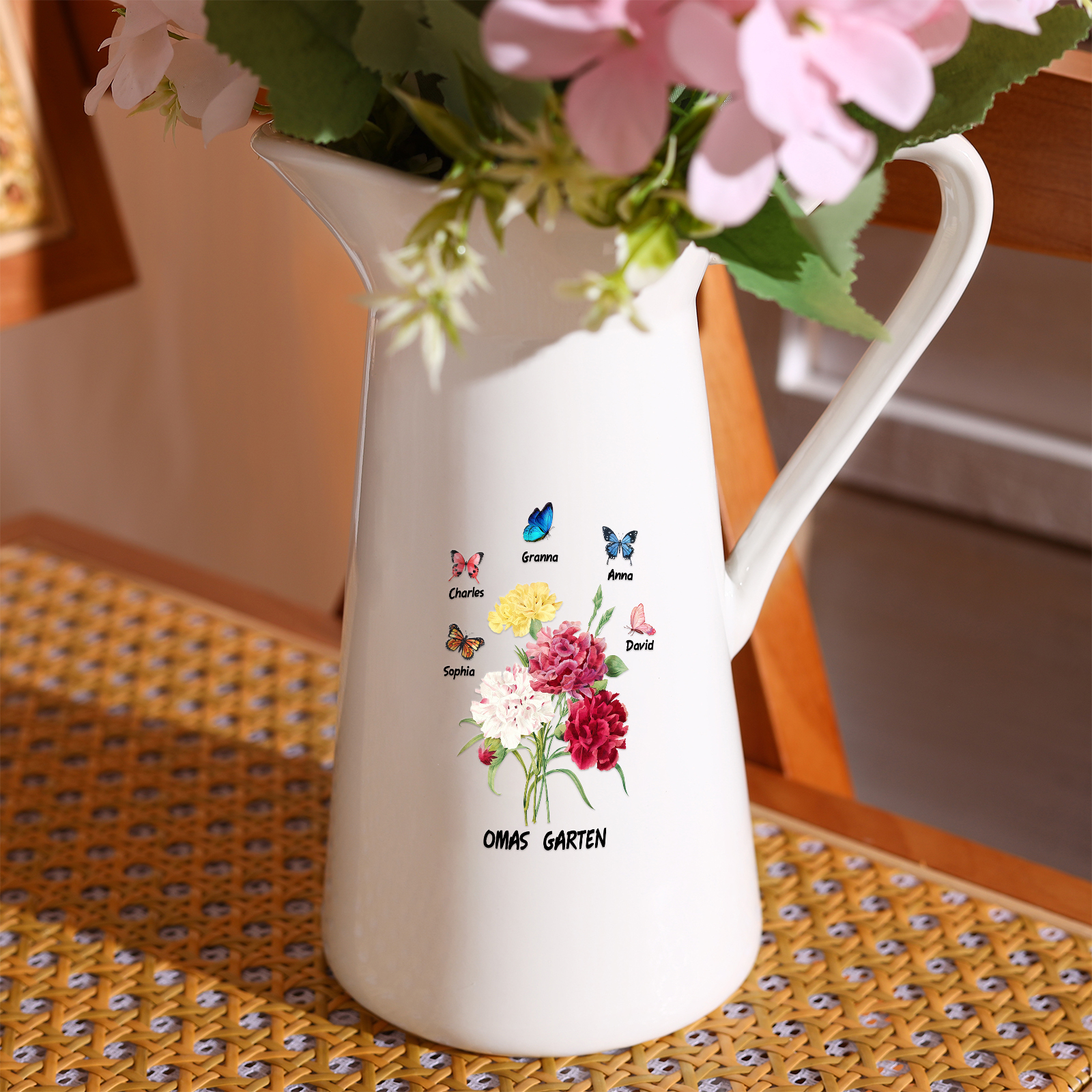 Personalisierte 5 Namen & Text Blumen & Schmetterling Gießvase mit Henkel Familie Vase