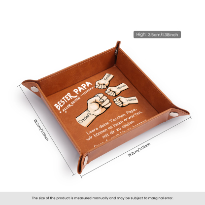 Personalisierte Lederablage für Papa mit 1–6 Namen und Faustgruß-Motiv