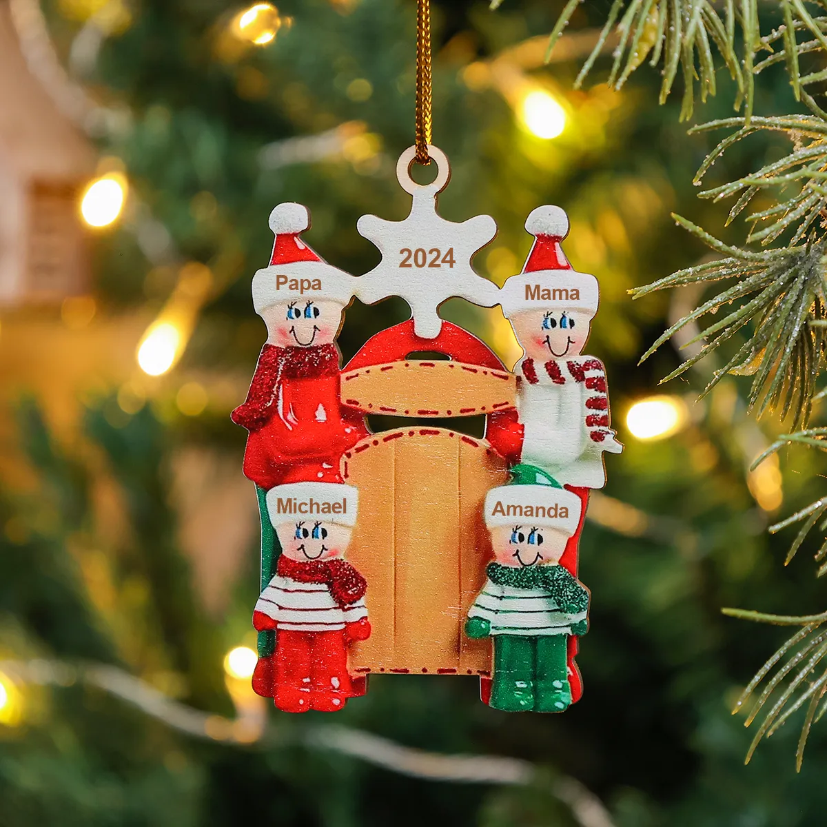 Holz Personalisierte 4 Namen & Text Familie vor der Tür Weihnachtsornament mit 4 Familienmitgliedern 
