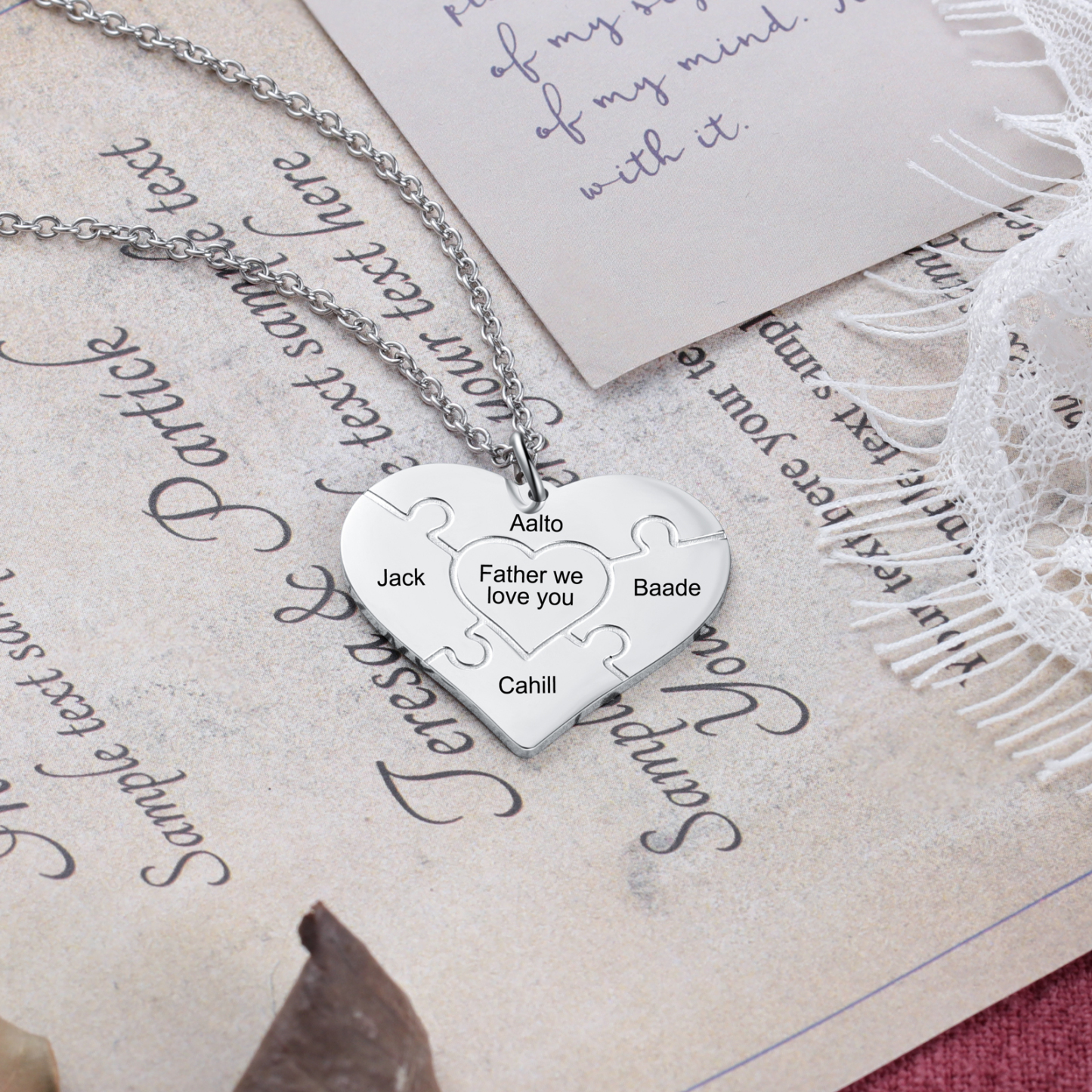 Personalisierte Herz-Puzzle-Halskette mit 4 Namensgravur