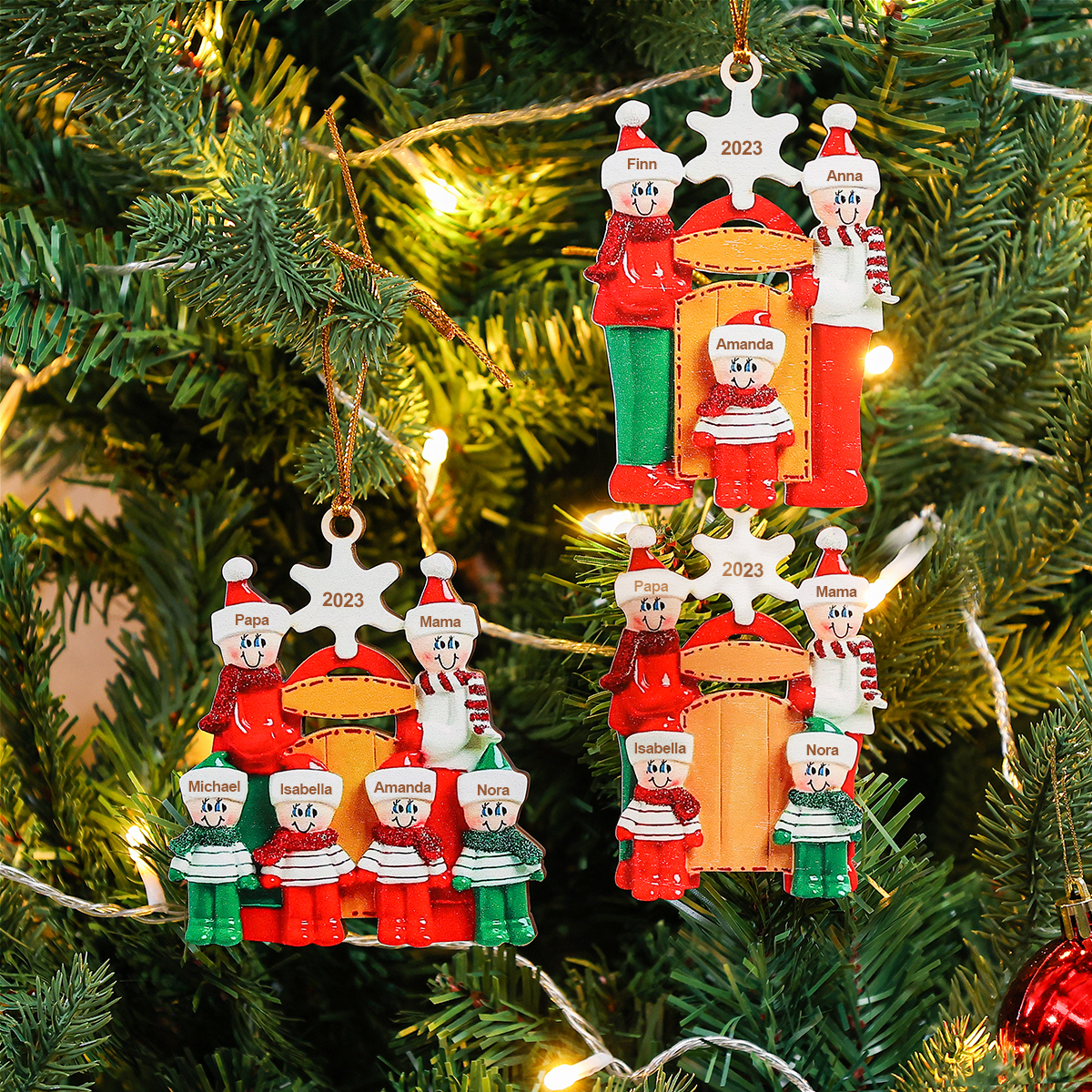 Holz Personalisierte 4 Namen & Text Familie vor der Tür Weihnachtsornament mit 4 Familienmitgliedern 