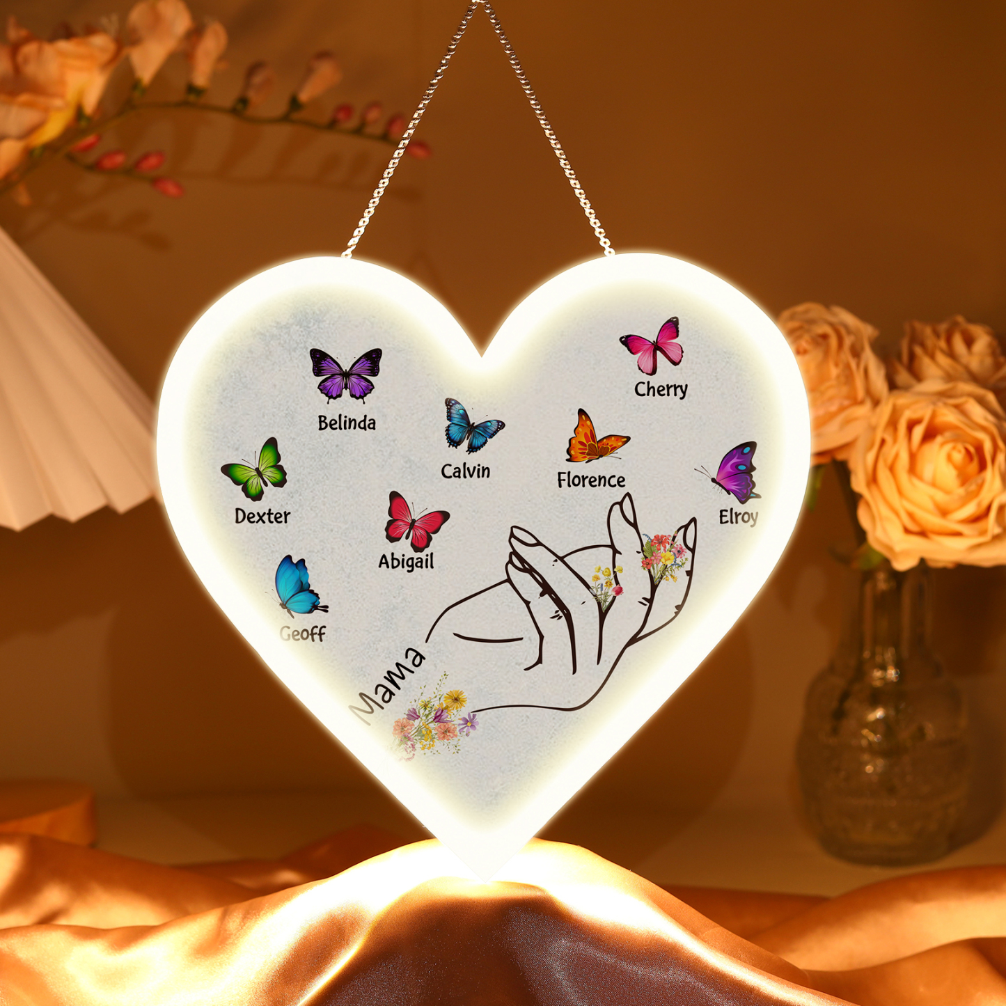 Personalisierte 8 Namen & Text Schmetterling auf der Hand Herz Ornament Licht Acryl Hängender Geschenk für Mutter