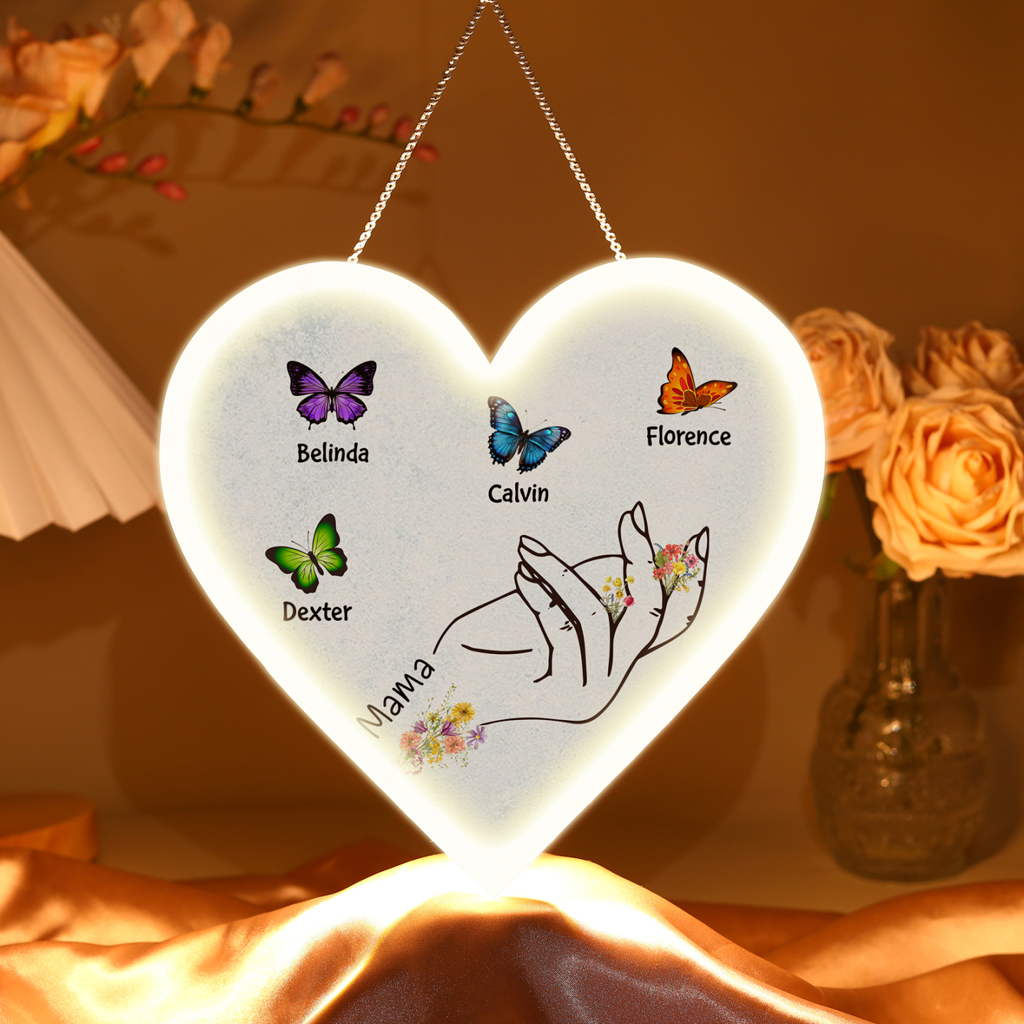 Personalisierte 4 Namen & Text Schmetterling auf der Hand Herz Ornament Licht Acryl Hängender Geschenk für Mutter