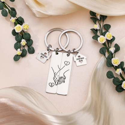 Personalisierbar 2 Buchstaben & 2 Datum- Hand in Hand Zuhause 🏠 Paar Metall-Schlüsselanhänger