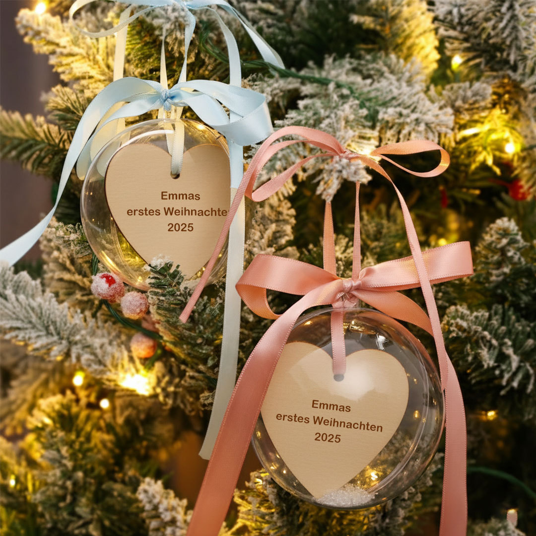 Band-Herz Weihnachtskugel mit personalisiertem Text