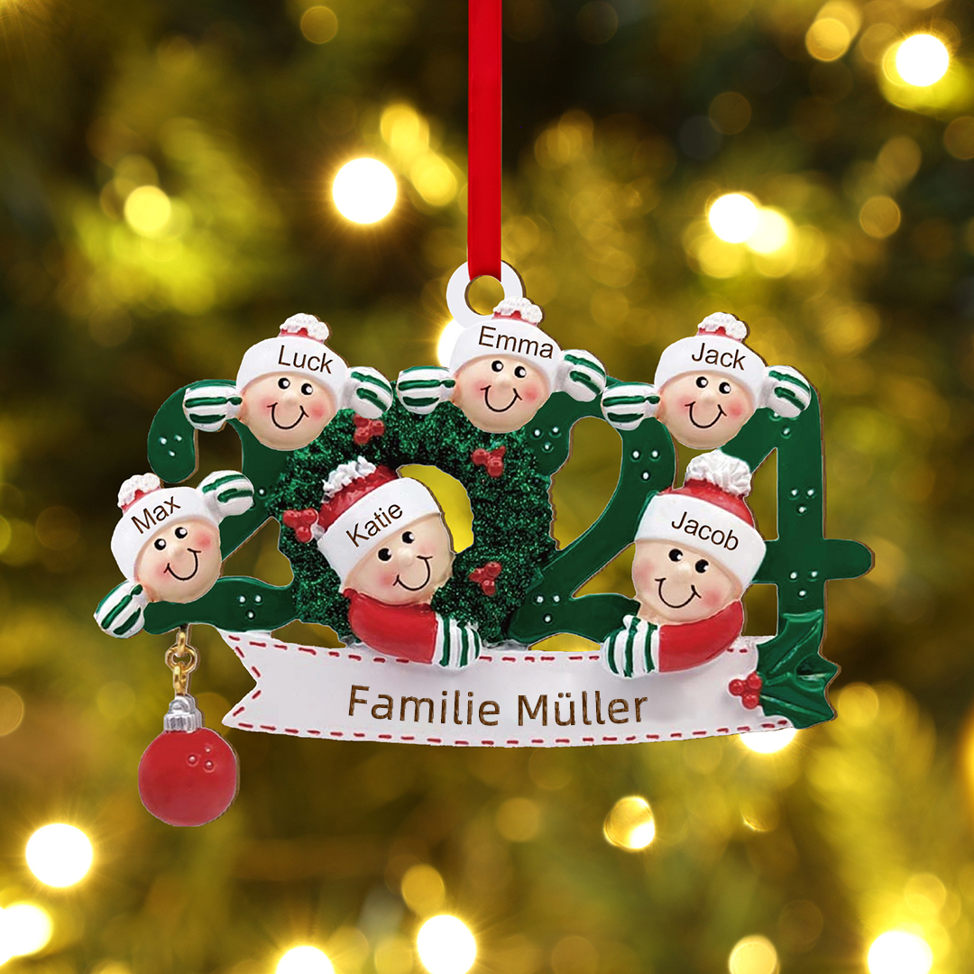 Personalisierter 2-6 Namen & Text Weihnachtsornament 2024 – Familien-Holzanhänger