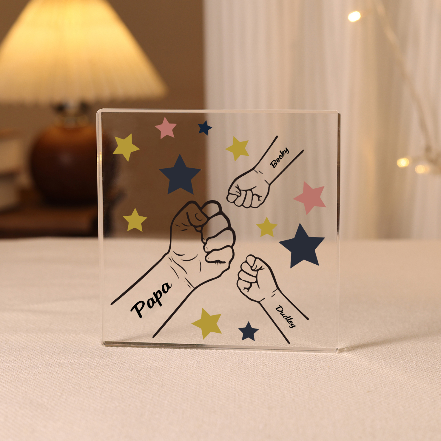 Quadrat Acryl-Deko Personalisierte 3 Namen Fauststoß Schreibtischdekoration für Vater