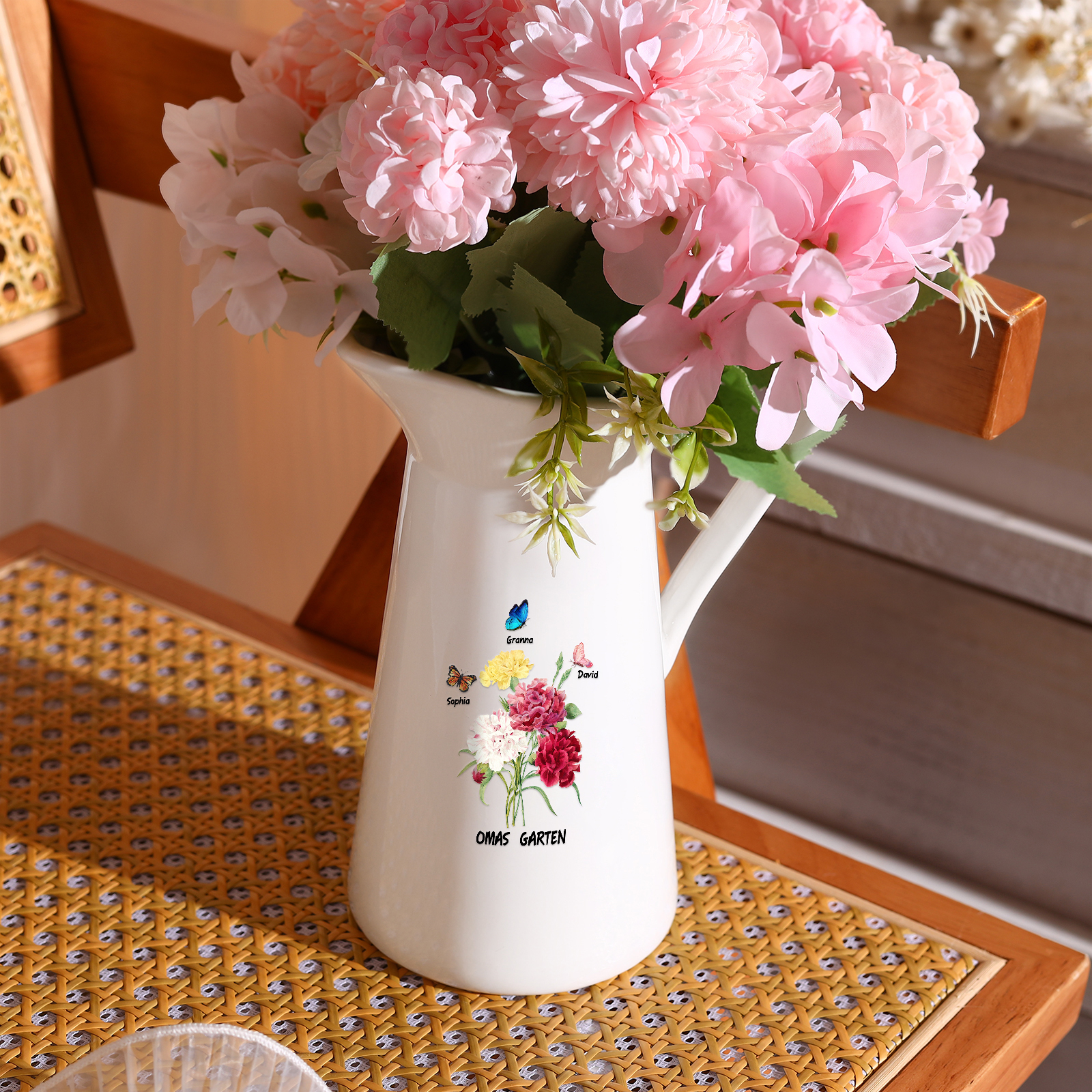 Personalisierte 3 Namen & Text Blumen & Schmetterling Gießvase mit Henkel Familie Vase