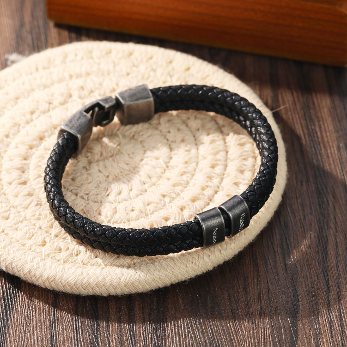 Personalisiertes Herren 2 Namen Leder Vintage Armband mit Edelstahl Perle