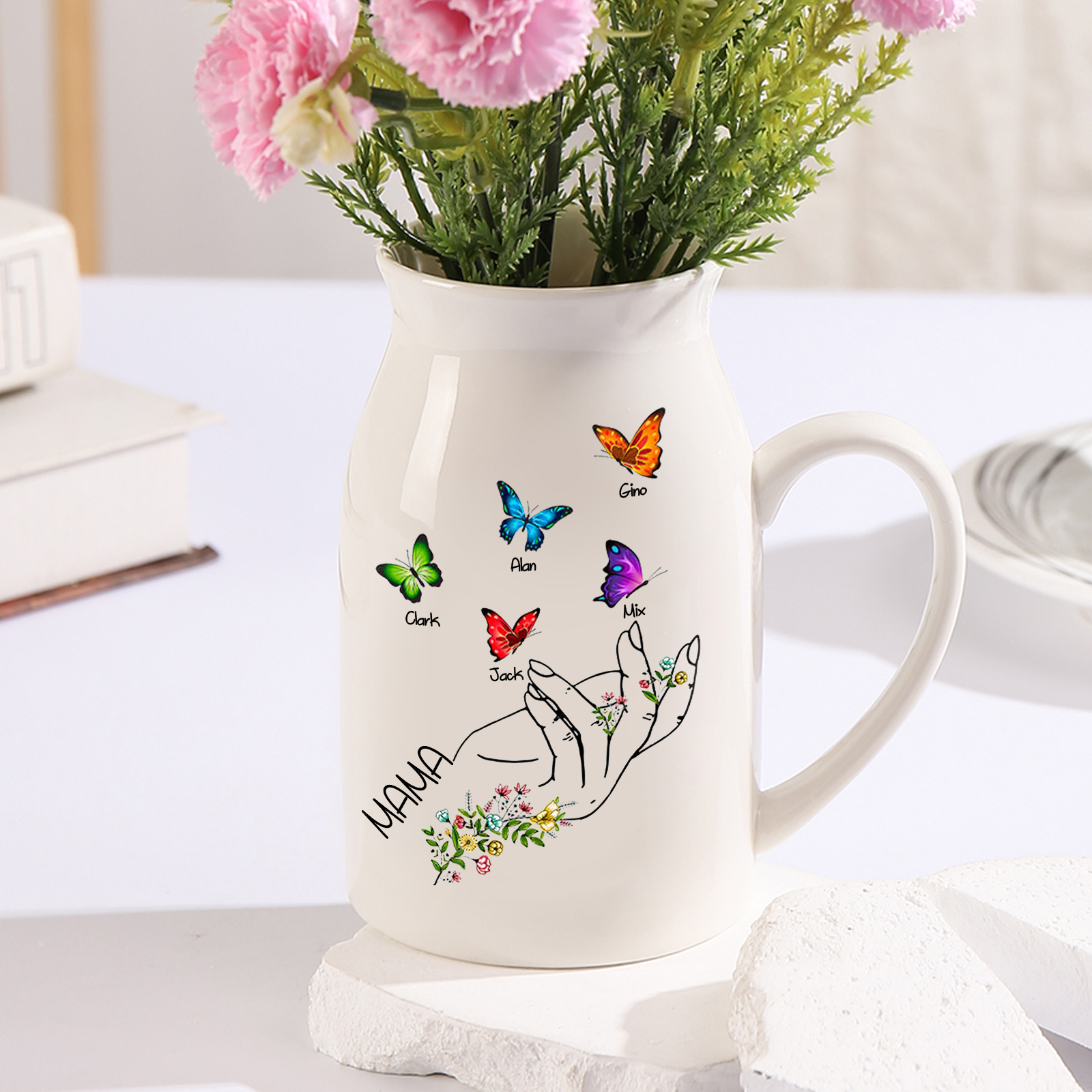 Personalisierte 5 Namen & Text Schmetterlings in der Hand Familie Vase