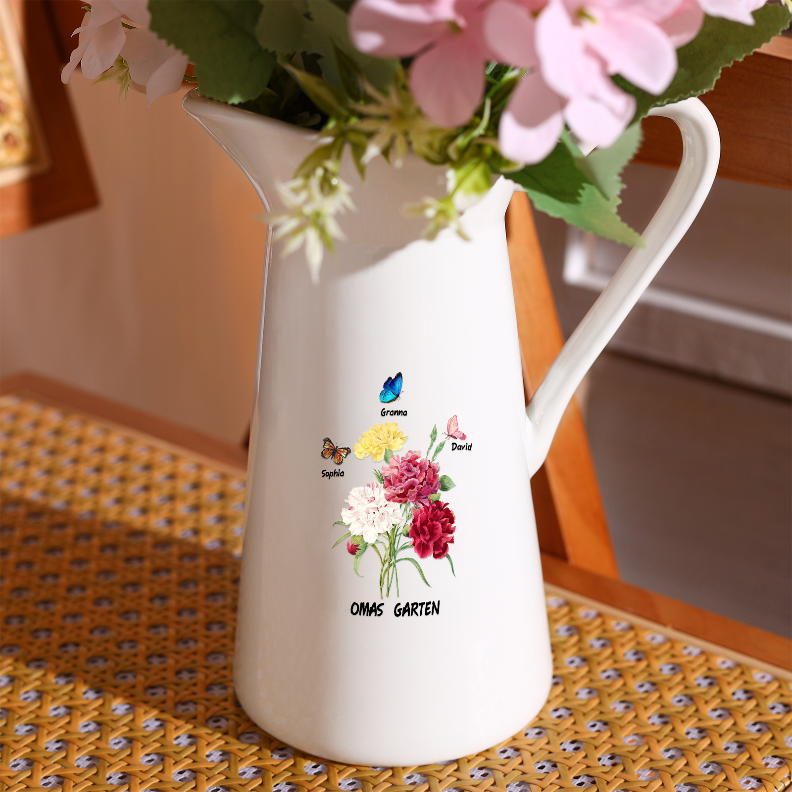 Personalisierte 3 Namen & Text Blumen & Schmetterling Gießvase mit Henkel Familie Vase