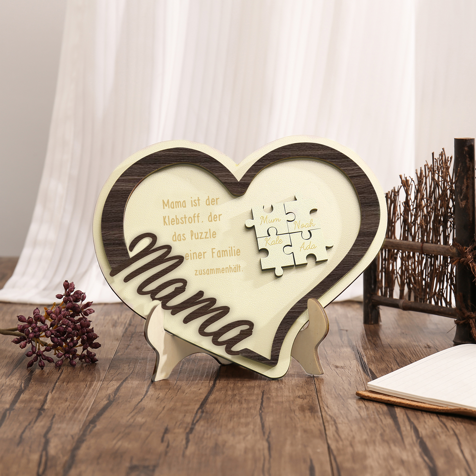 Holz Deko-Personalisierbare 4 Namen Ornament -Mama ist der Klebstoff. der das Puzzle einer Familie zusammenhält- Herz Holzdekoration für Mutter