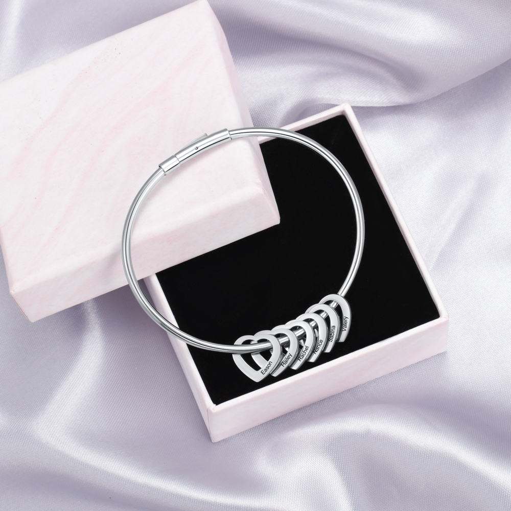 Gravur 6 Namen Herz Armband Armreif mit Herzanhängern