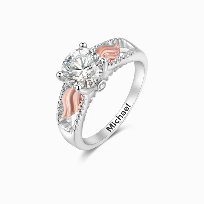 Personalisierter Gedenkring mit Flügeln – Ich bin keine Witwe. Ich bin die Frau eines Mannes mit Flügeln