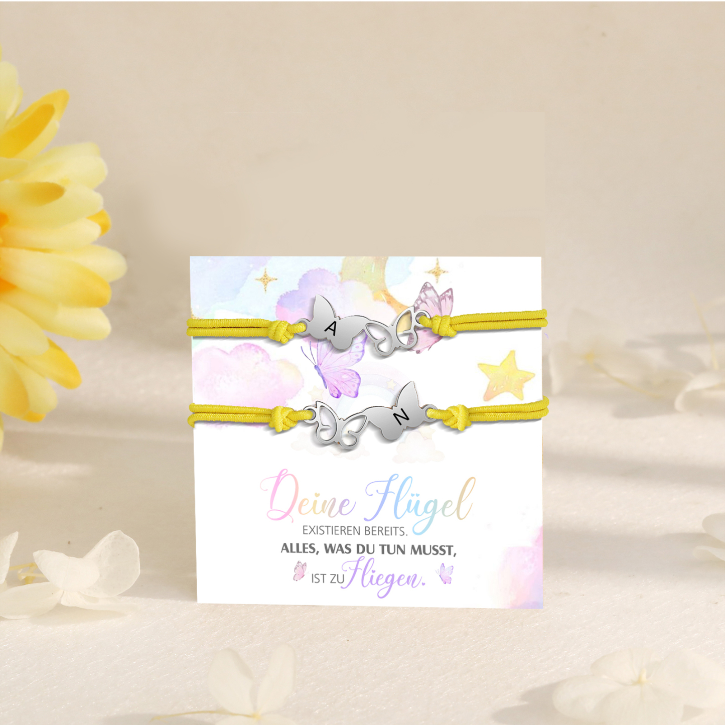 Personalisierte 2 Buchstaben Schmetterling Armbänder Set mit 2 Ketten Gummiband - Schulanfang Geschenk mit Karte