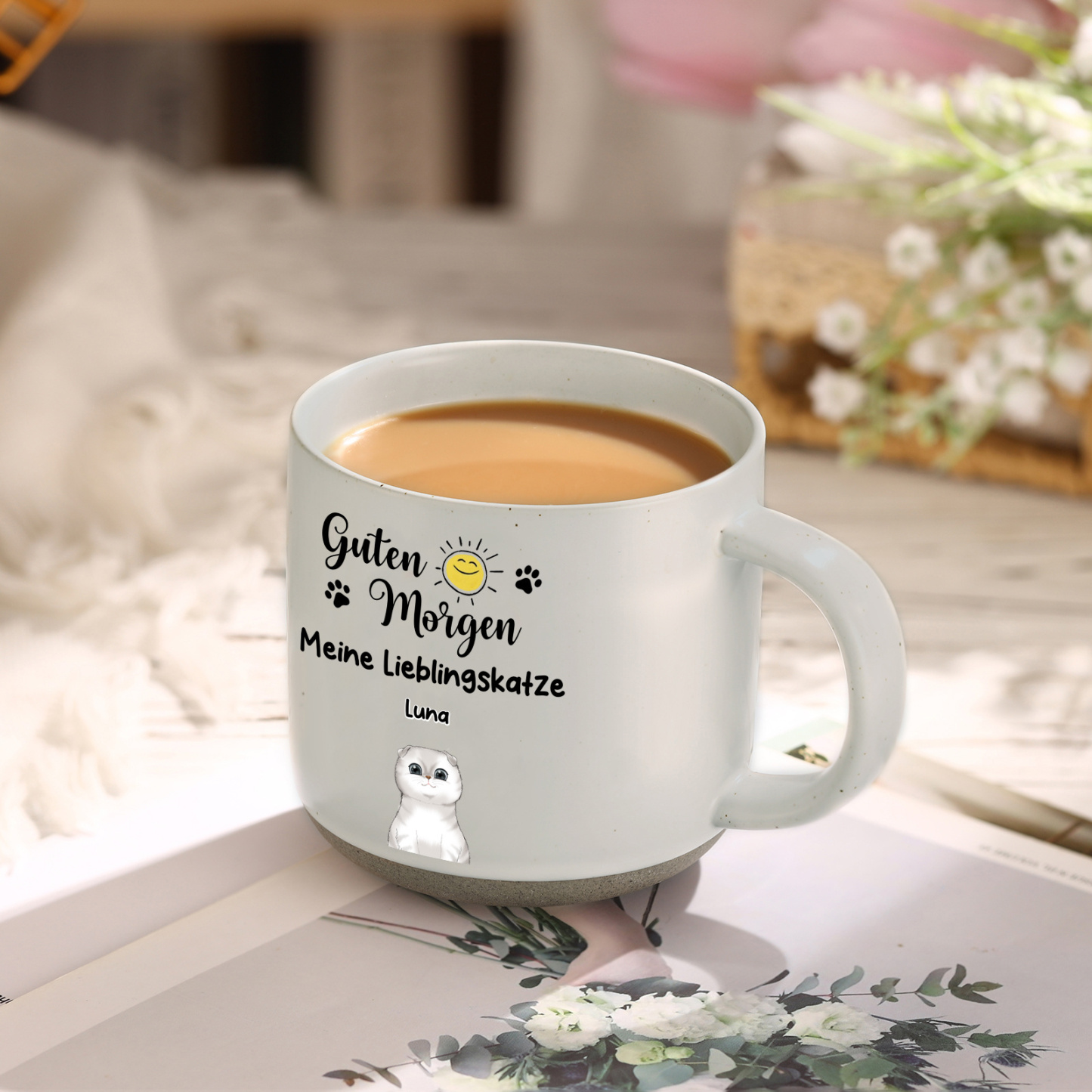 Personalisierte Keramiktasse „Guten Morgen“ – mit Namen, Wunschtext und Katzenmotiven für Katzenmenschen