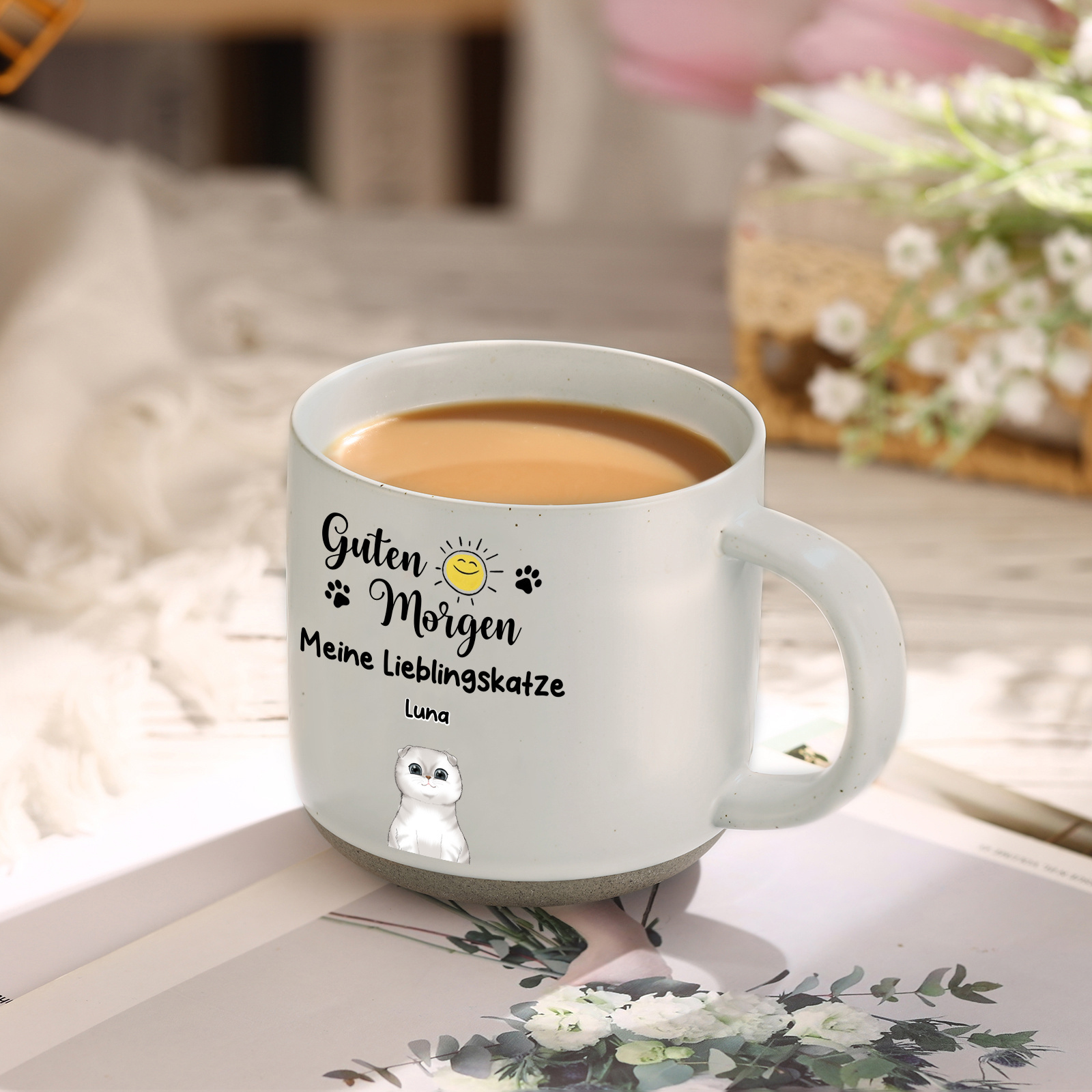 Personalisierte Keramiktasse „Guten Morgen“ – mit Namen, Wunschtext und Katzenmotiven für Katzenmenschen