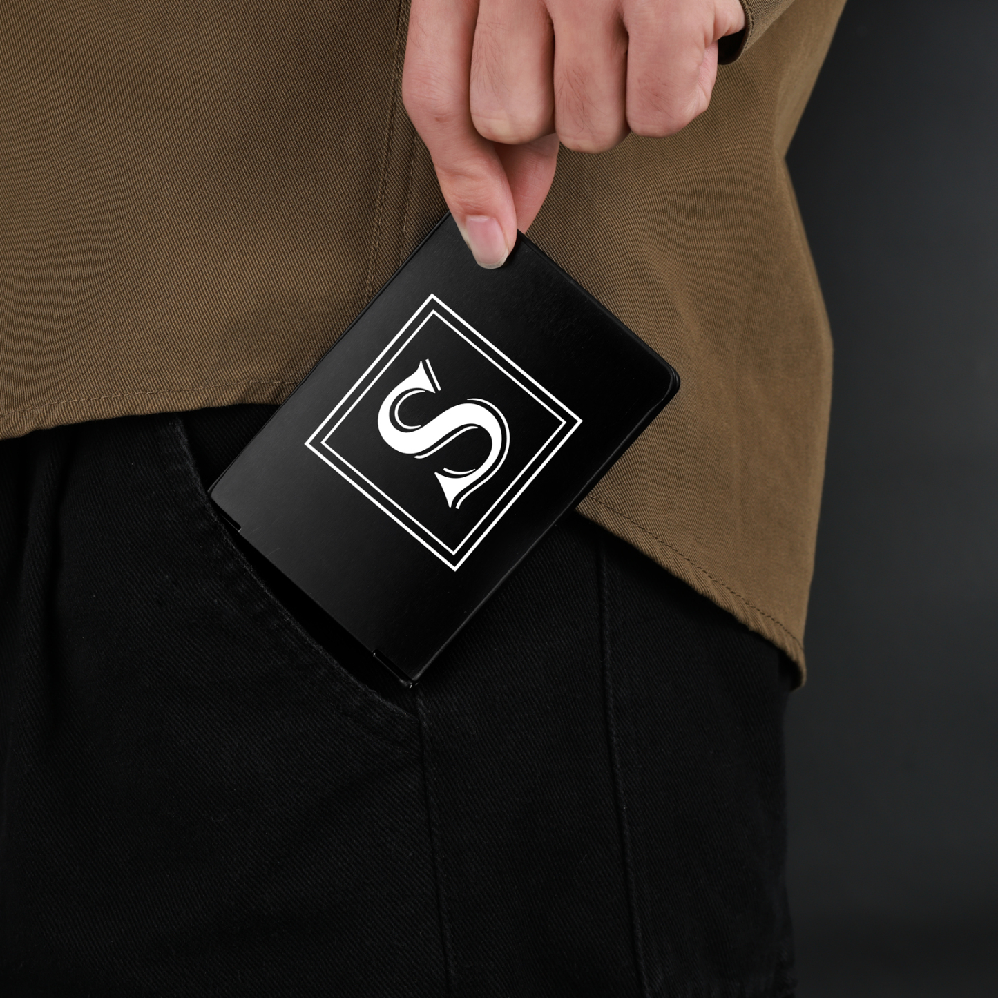 Herren Personalisierte Name & Buchstabe Kreditkarten Etui aus Metall in 3 Farben & 9 Stile