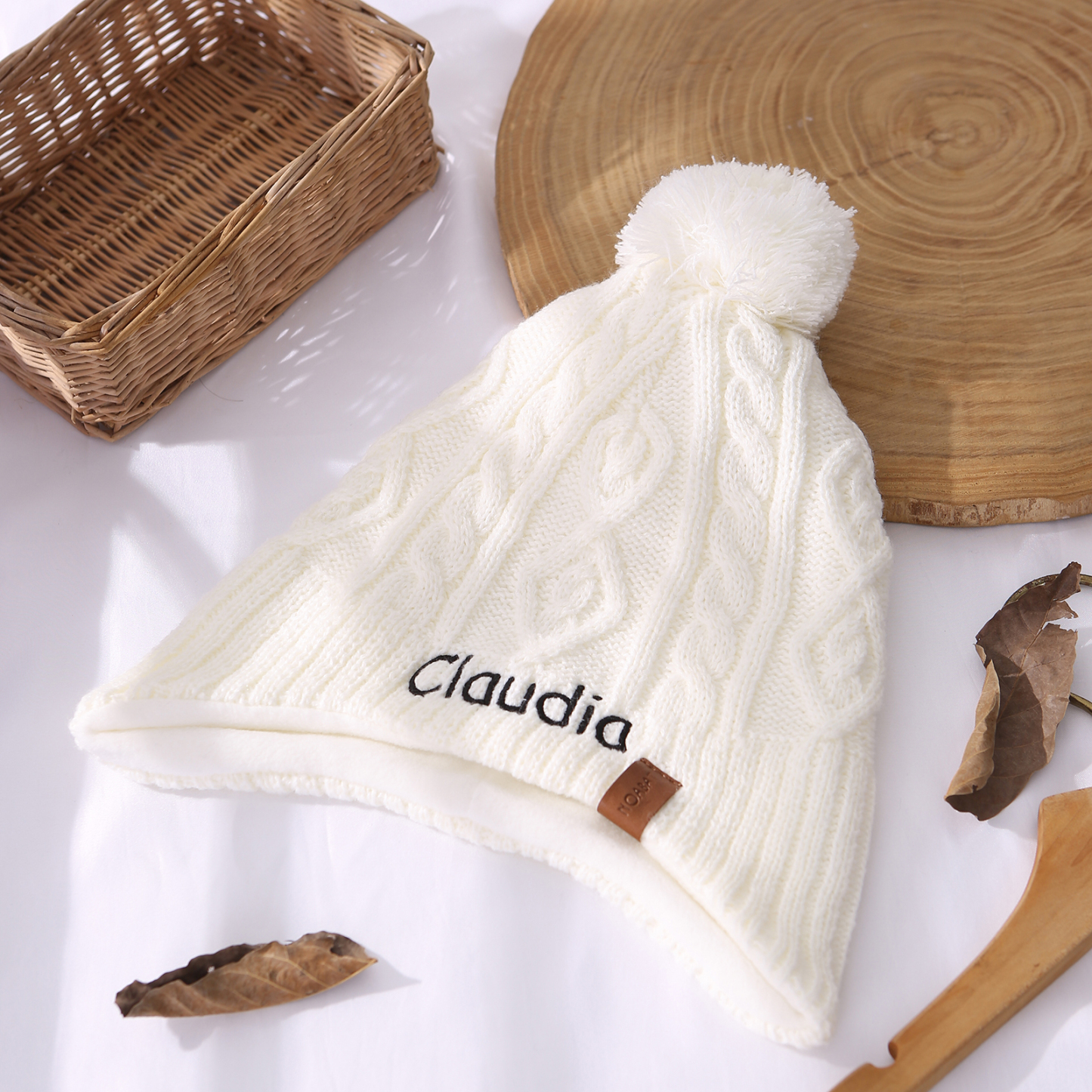Personalisierbarer Name Strick Stickerei Beanie Mütze – In 4 Farben erhältlich für den perfekten Winterlook