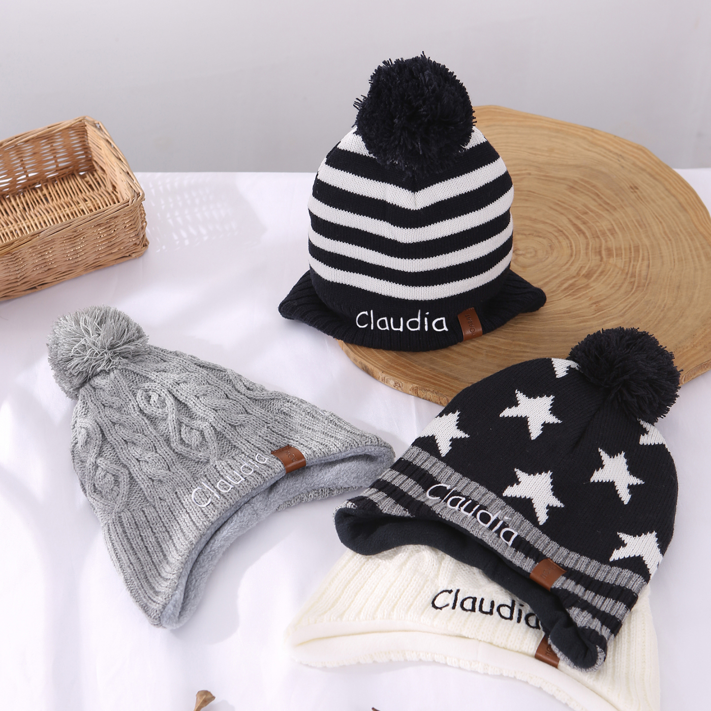 Personalisierbarer Name Strick Stickerei Beanie Mütze – In 4 Farben erhältlich für den perfekten Winterlook
