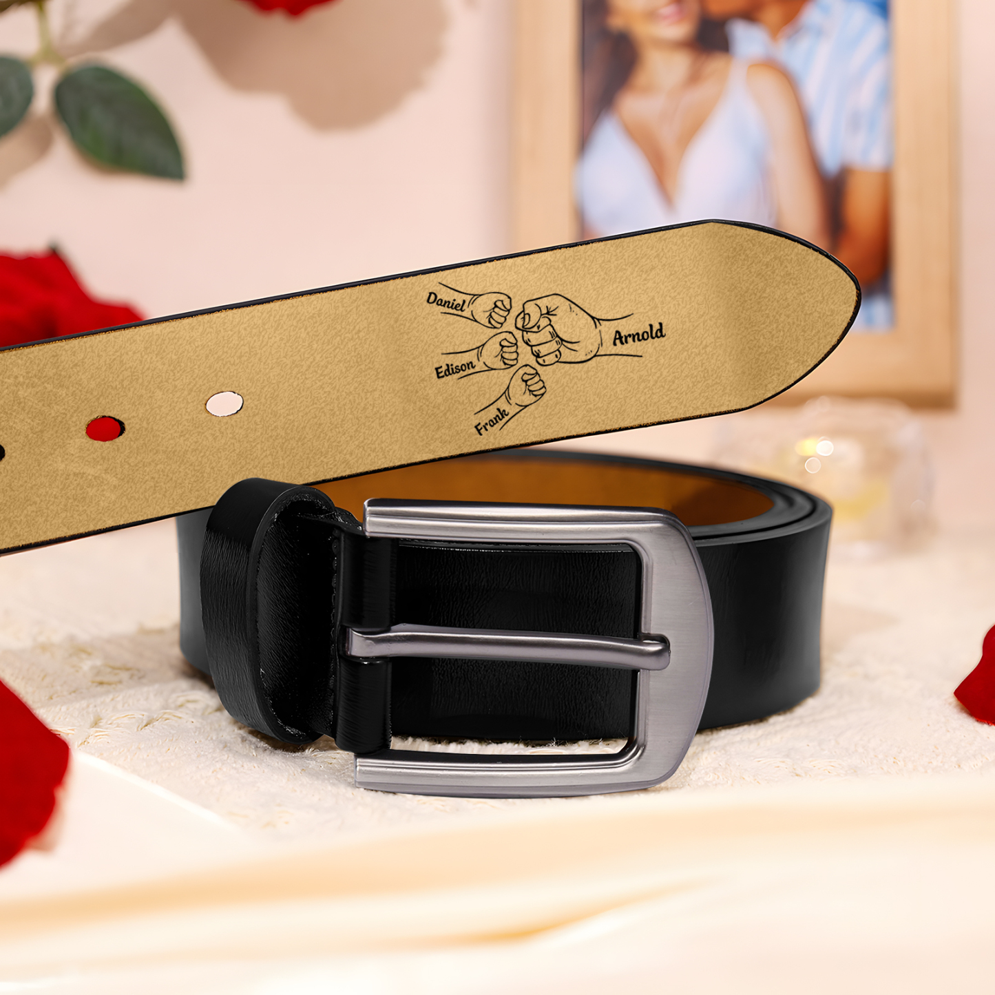 Personalisierter 4 Namen Schwarz Herren Ledergürtel - Dieser Typ ist ein großartiger Papa - Geschenk für Vater/Papa