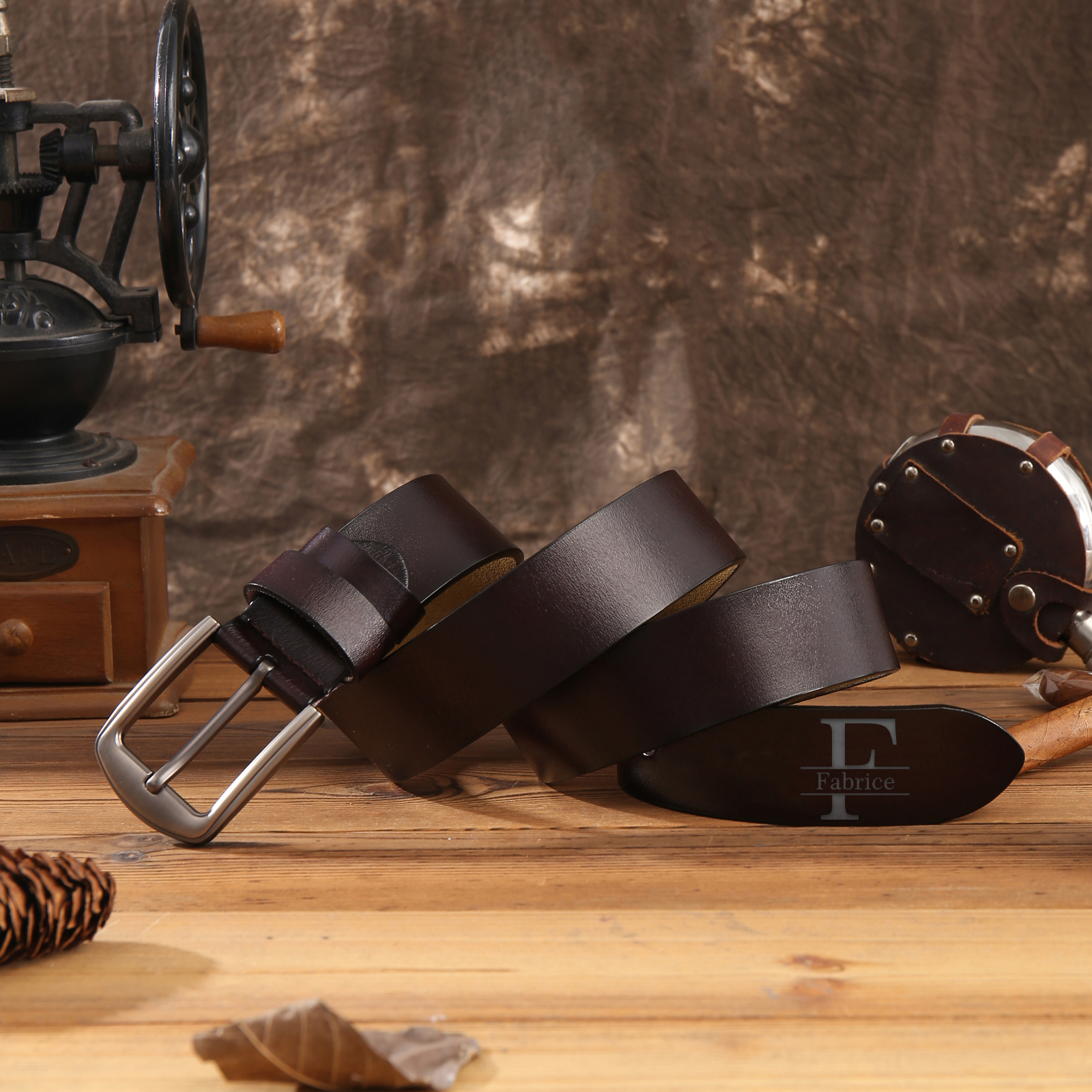 Personalisierter 1 Buchstabe & 1 Text und 1 Name Herren Ledergürtel - Perfektes Geschenk für Ihren Vater im Vatertag!