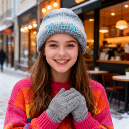 Personalisierte Weihnachten warmes Acryl Beanie Farbverlauf Namensstickerei Strickmütze für Damen